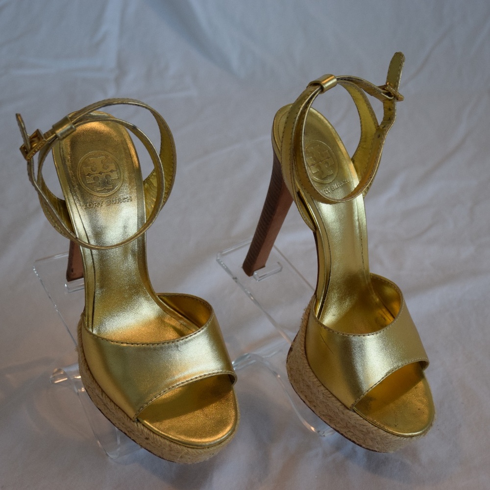 Tory Burch –Gold Platform Ankle Strap Sandal